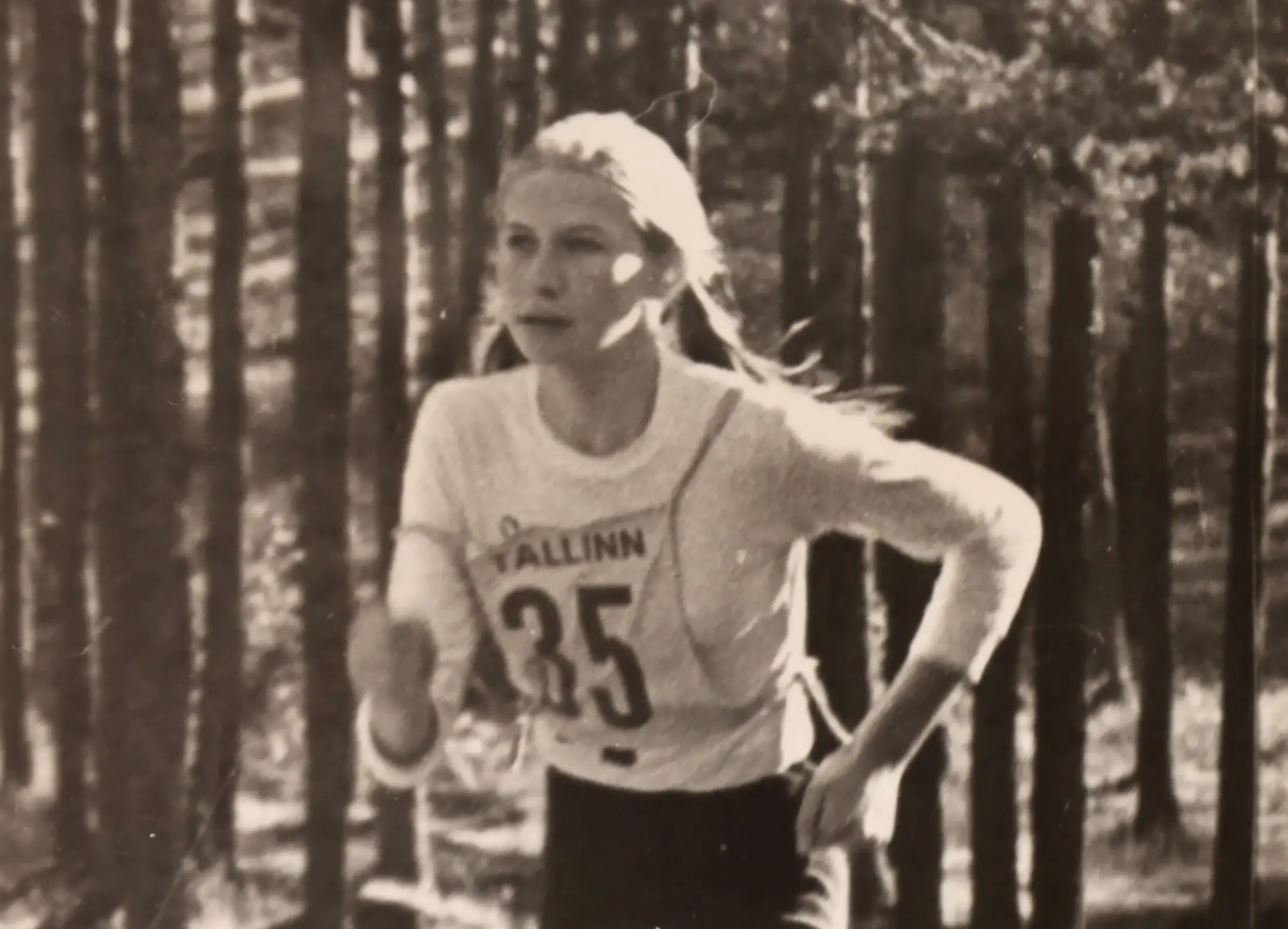 Tiina Rautsik 2. Tiina Sirk (Rautsik) suusatajate Mustamäe suurjooksul 1970. aastal. C klassis esikoht. Foto K.Pulla